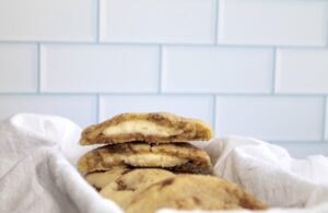 Cinnamon Roll Cheesecake Cookies