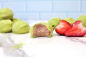 Healthy Strawberry Matcha Balls