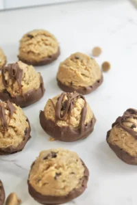 Healthy Peanut Butter Cookie Dough Balls
