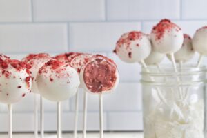 Strawberry Cheesecake Cake Pops